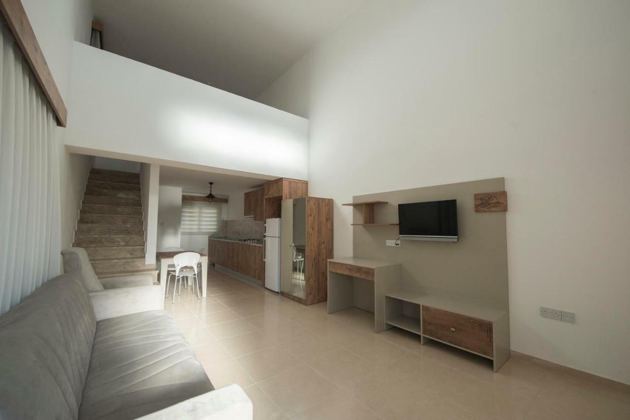 Deniz Airport Suites Λευκωσία Εξωτερικό φωτογραφία
